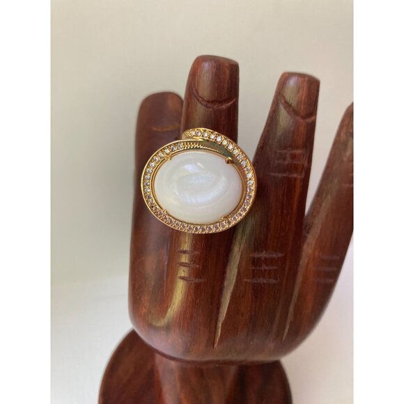 Bruna White Stone Signet Ring Statement Swirl Sz 6 3/4 - Picture 2 of 8